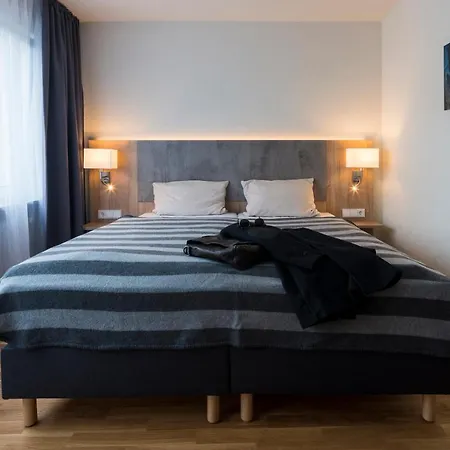 Hotel 2Places Side 3*