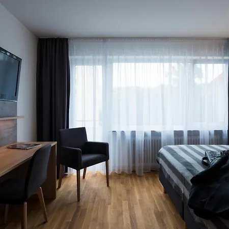 2Places Side Hotel