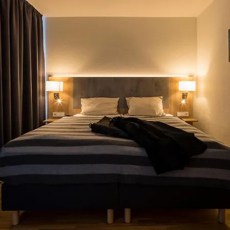 2places Side 3* Lörrach