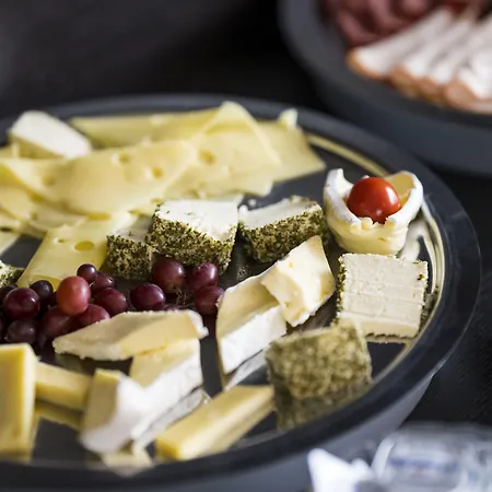 2places Side 3* Lörrach