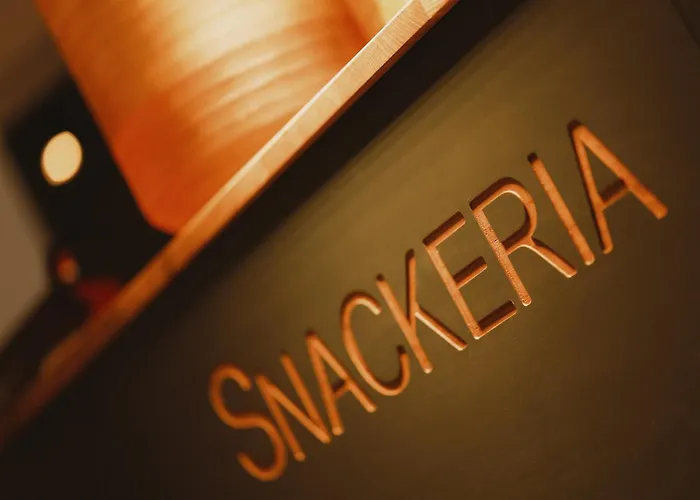 2places Side ホテル 3*