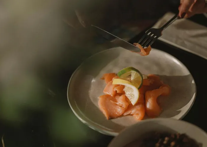 2places Side ホテル 3*