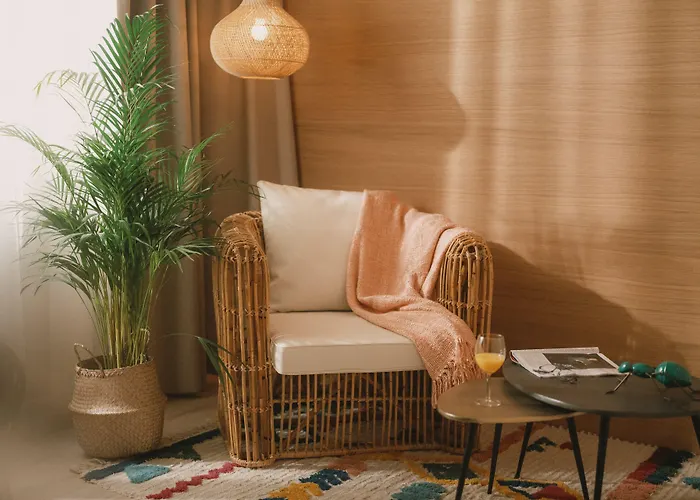 2places Side ホテル 3*