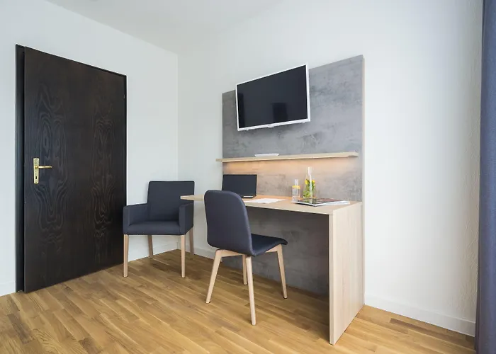 ホテル 2places Side 3*